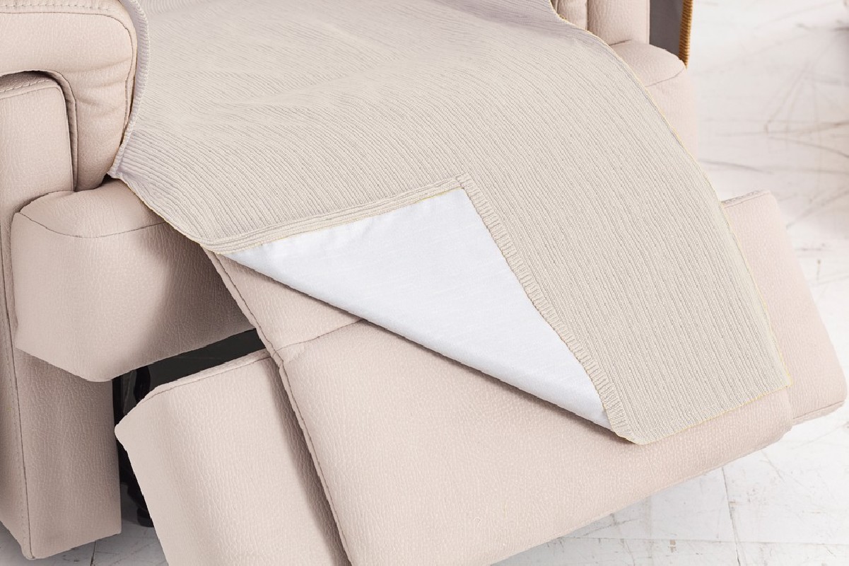 Funda Sofá con Lazos Impermeable Loira | Tejido texturizado | Ajuste elegante | Lavable y funcional Funda Sofá con Lazos Impermeable Loira | Tejido texturizado | Ajuste elegante | Lavable y funcional