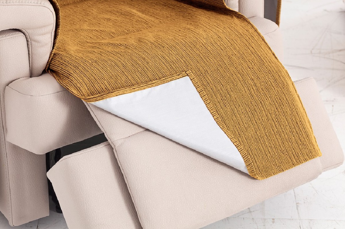 Funda Sofá con Lazos Impermeable Loira | Tejido texturizado | Ajuste elegante | Lavable y funcional Funda Sofá con Lazos Impermeable Loira | Tejido texturizado | Ajuste elegante | Lavable y funcional