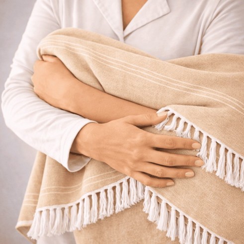 Plaid Foulard multiusos con flecos — Algodón y poliéster para sofá y cama