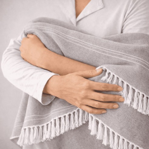 Plaid Foulard multiusos con flecos — Algodón y poliéster para sofá y cama