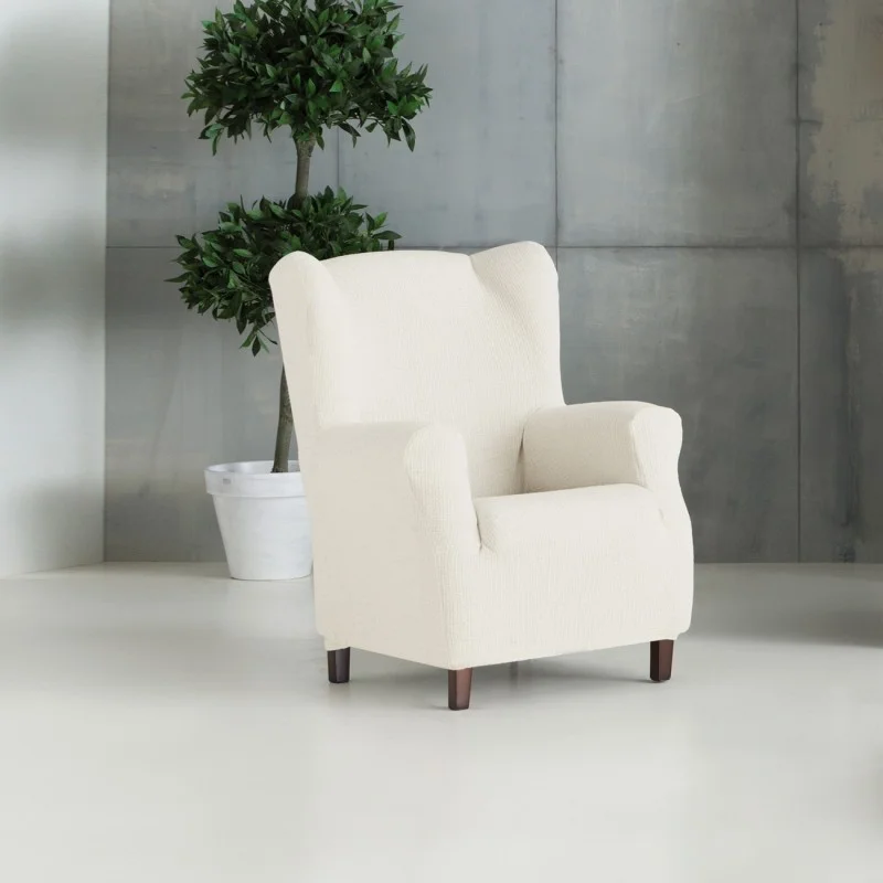 Funda bielástica para sillón orejero modelo Dorian – Elegancia y Protección