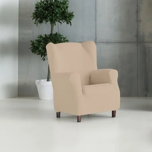 Funda bielástica para sillón orejero modelo Dorian – Elegancia y Protección