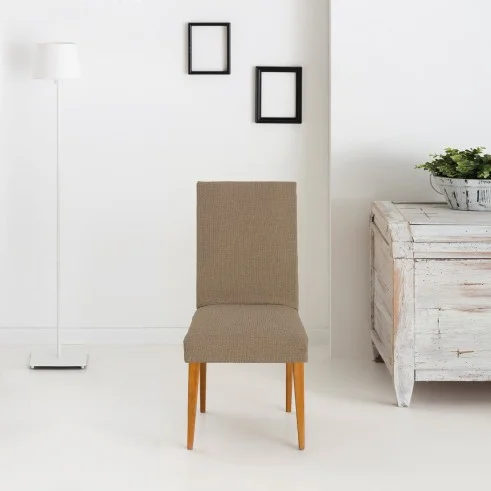 Pack dos fundas bielásticas con respaldo para silla modelo Dorian – Renovación y Estilo